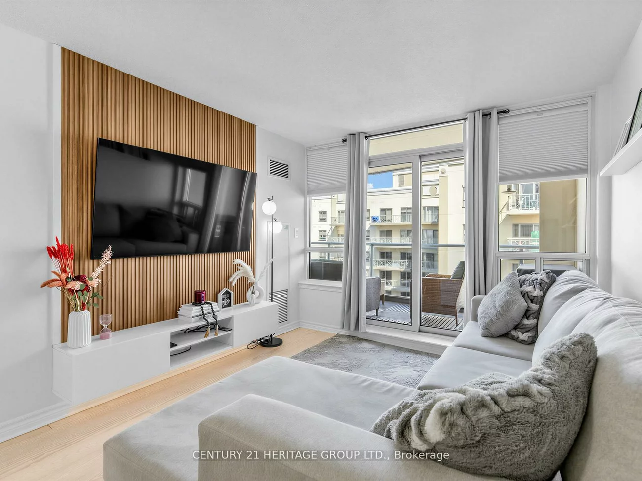 8, Rean, Bayview Village, Toronto