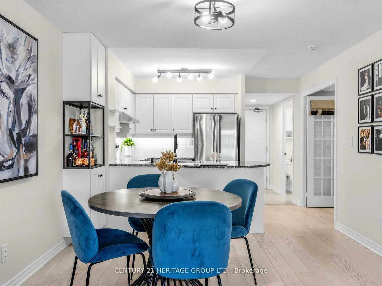 8, Rean, Bayview Village, Toronto