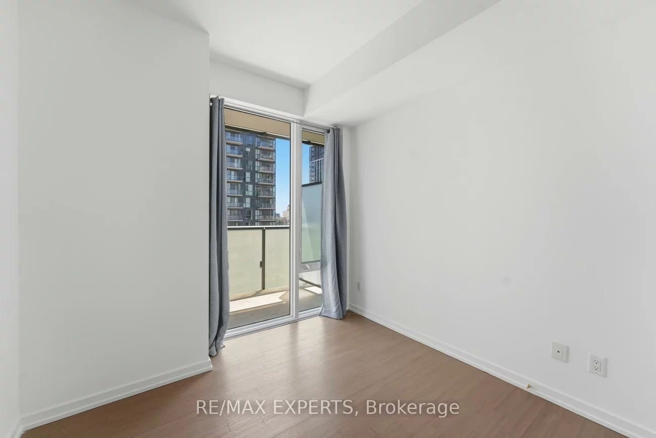 101, Peter, Waterfront Communities C1, Toronto