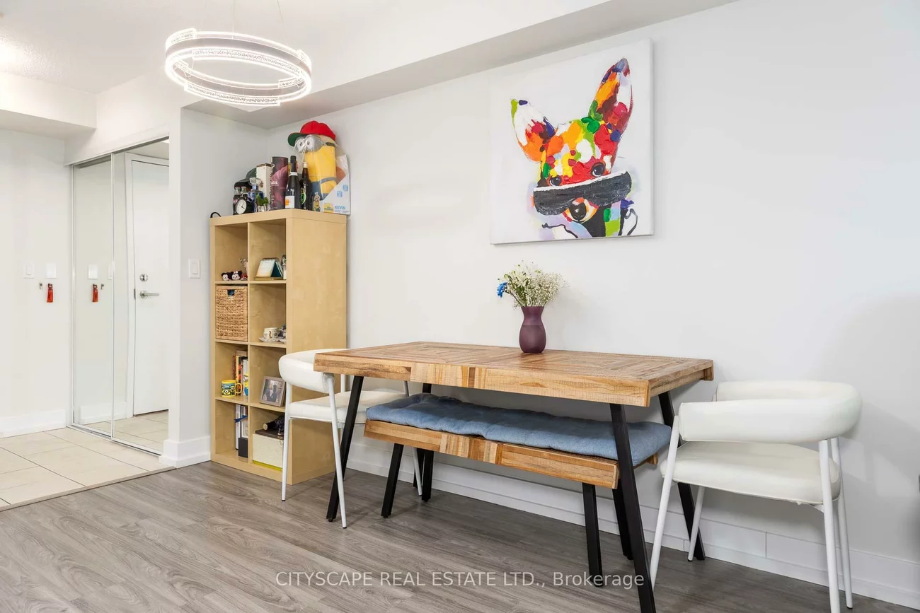 5940, Yonge, Newtonbrook West, Toronto