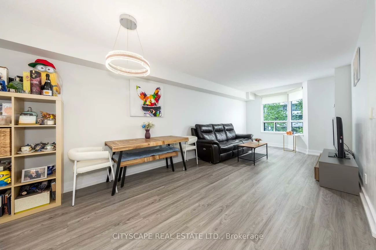 5940, Yonge, Newtonbrook West, Toronto