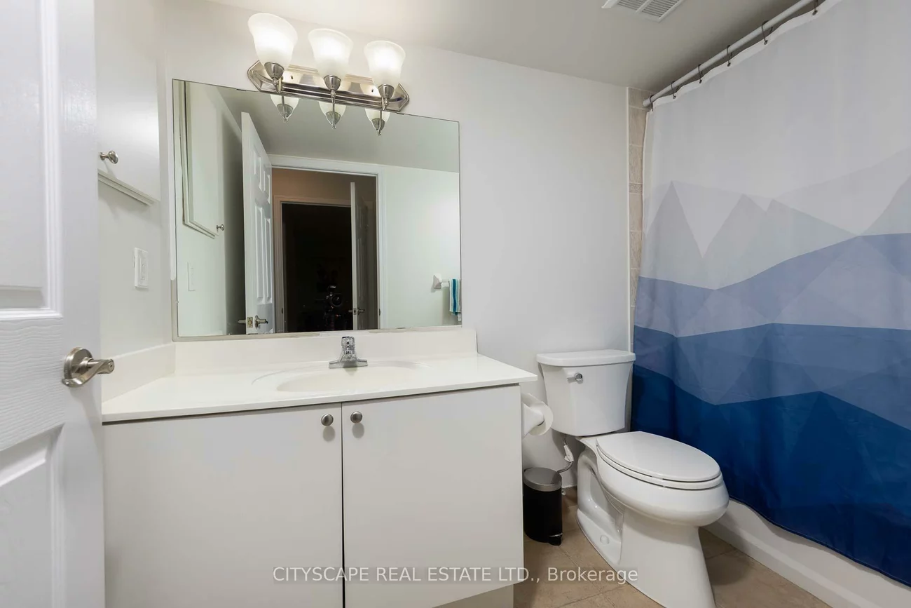 5940, Yonge, Newtonbrook West, Toronto