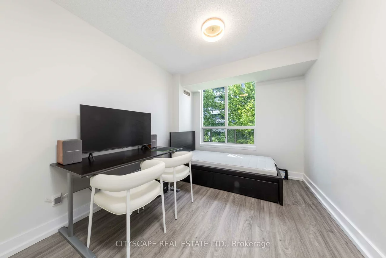 5940, Yonge, Newtonbrook West, Toronto