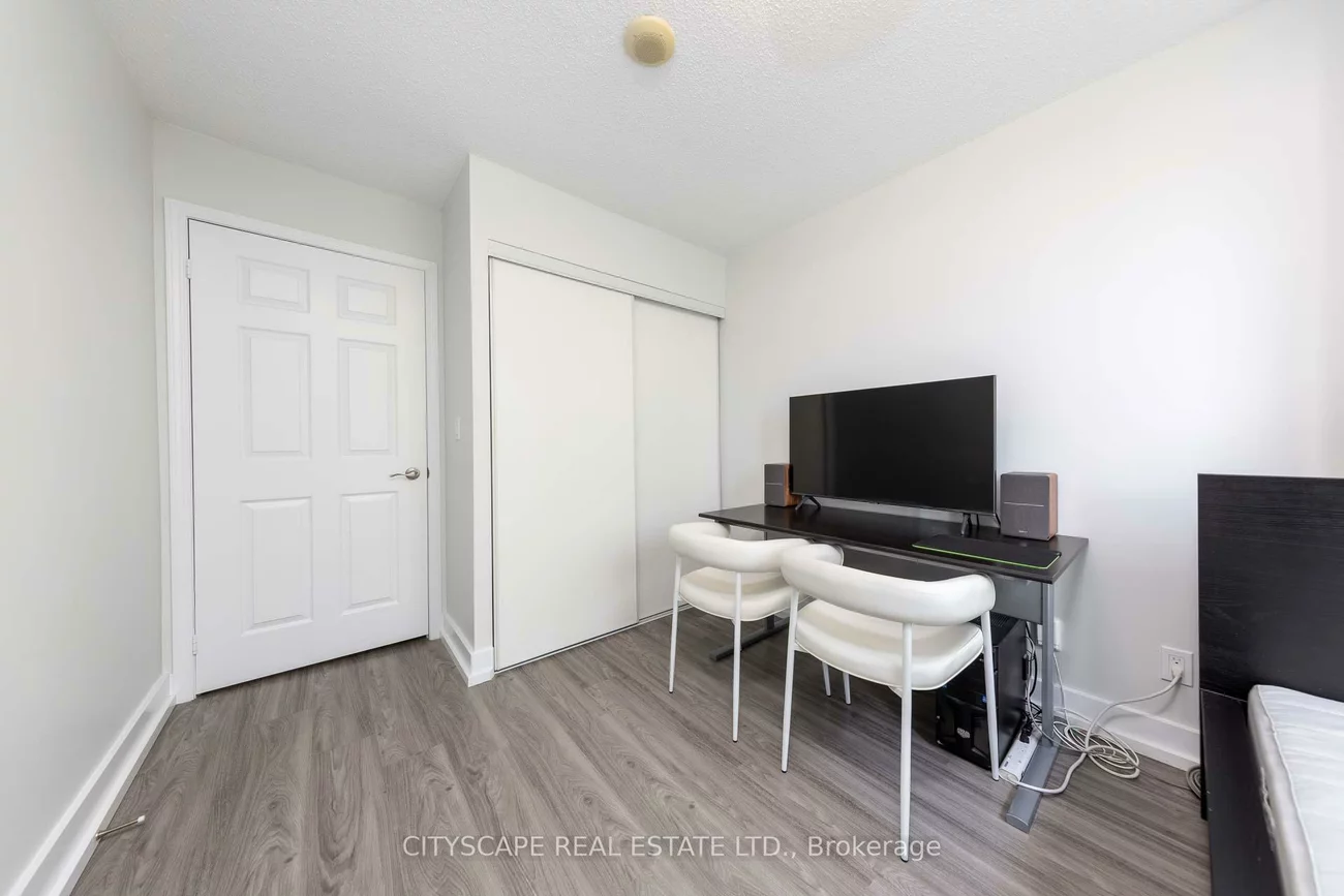 5940, Yonge, Newtonbrook West, Toronto