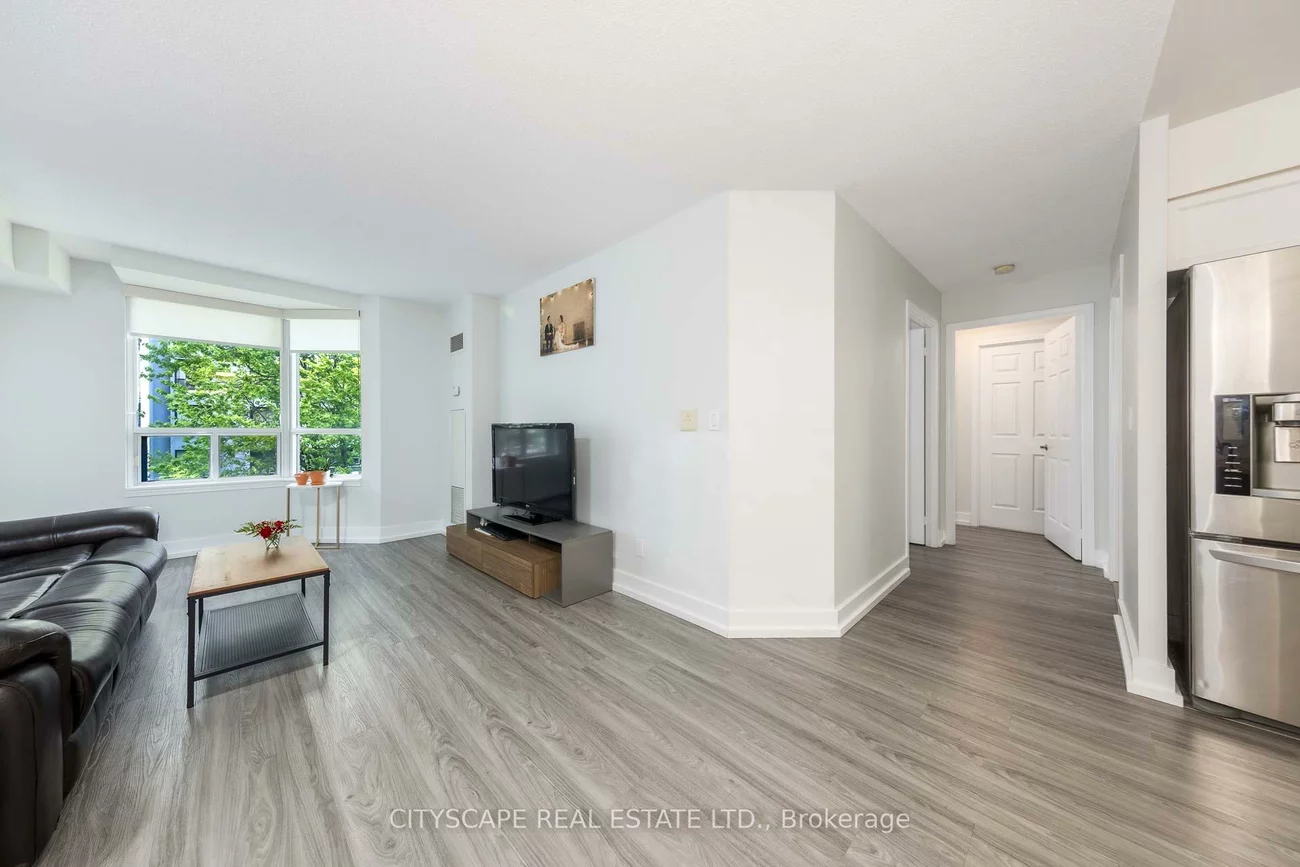 5940, Yonge, Newtonbrook West, Toronto