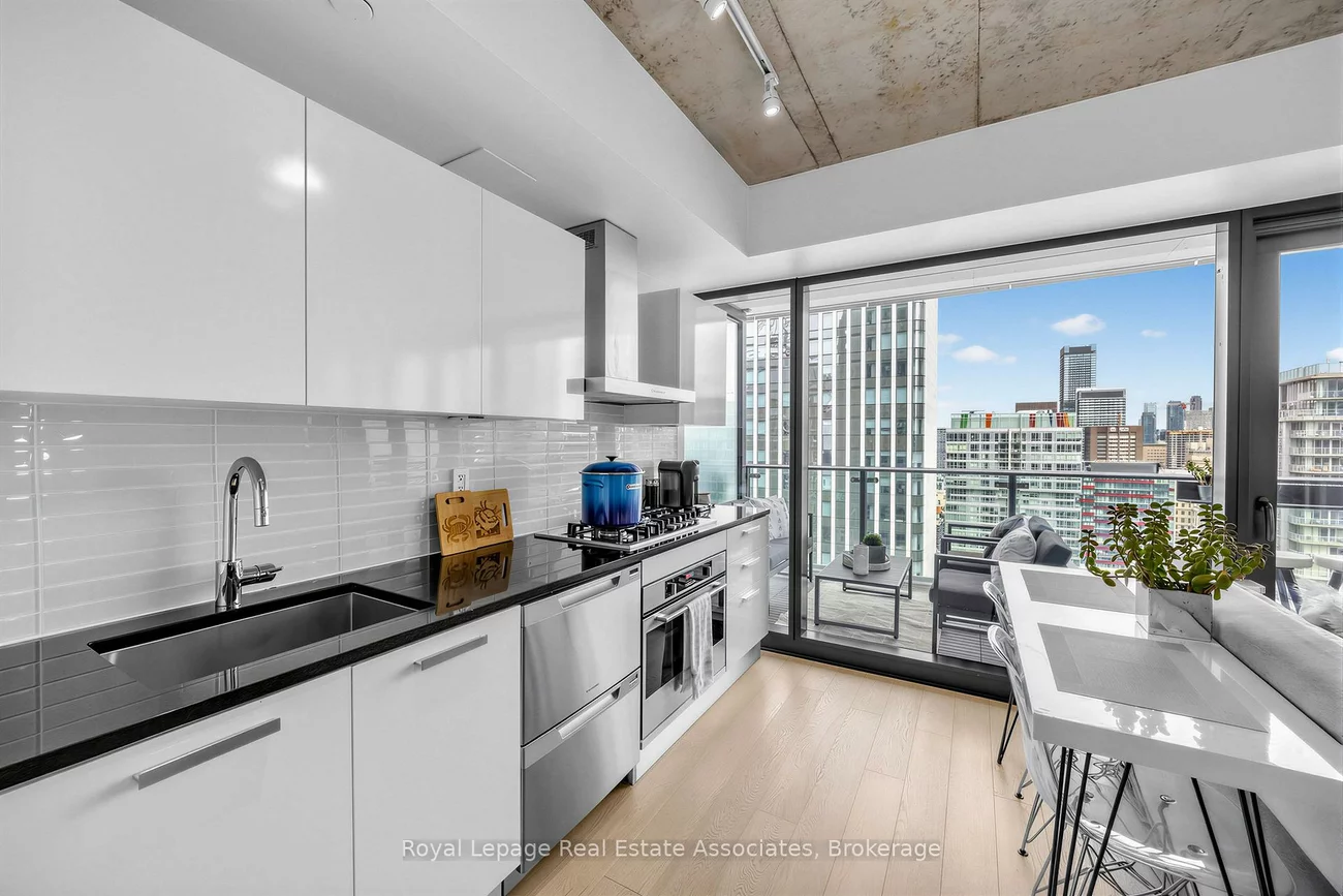 224, King, Waterfront Communities C1, Toronto