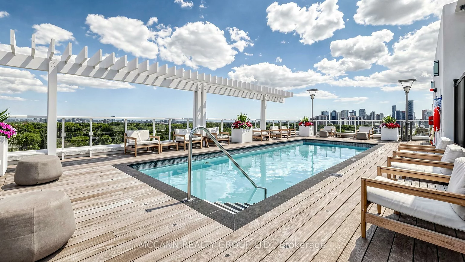 3018, Yonge, Lawrence Park South, Toronto