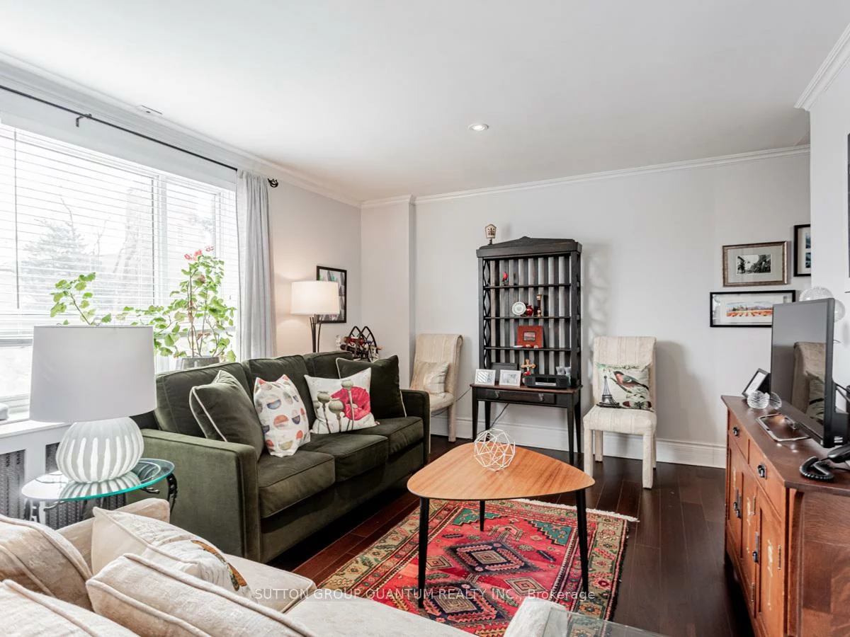 2550, Bathurst, Forest Hill North, Toronto
