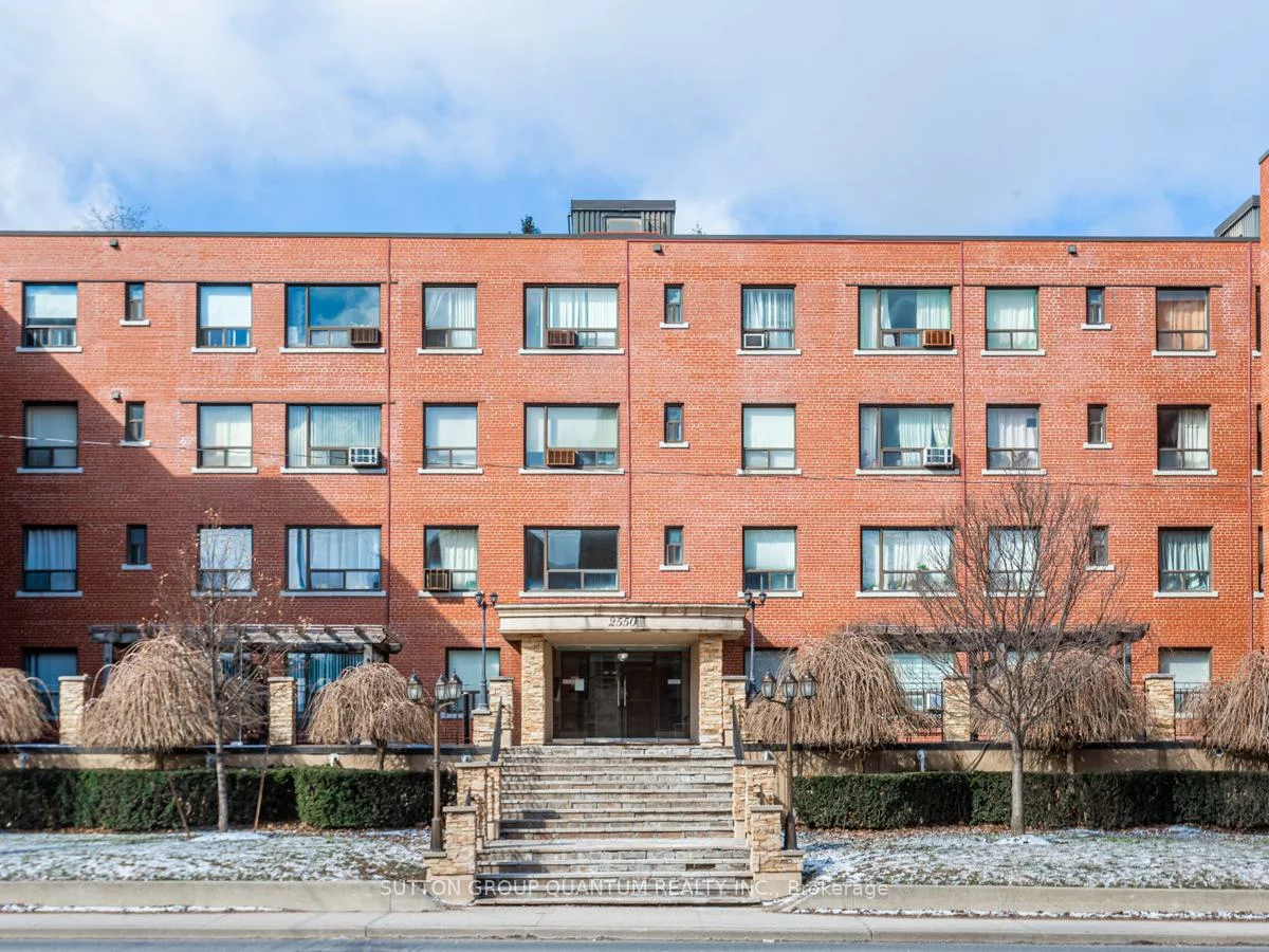 2550, Bathurst, Forest Hill North, Toronto