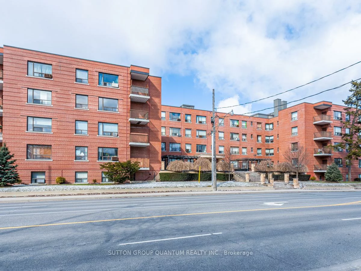 2550, Bathurst, Forest Hill North, Toronto