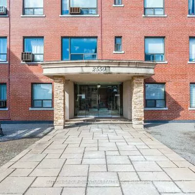 2550, Bathurst, Forest Hill North, Toronto