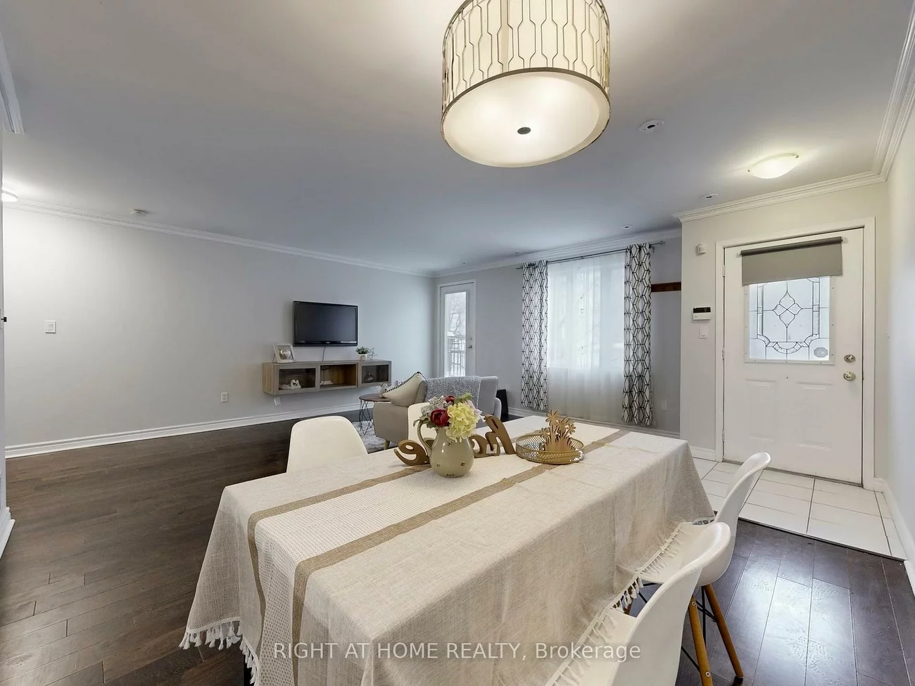 108, Finch, Newtonbrook West, Toronto