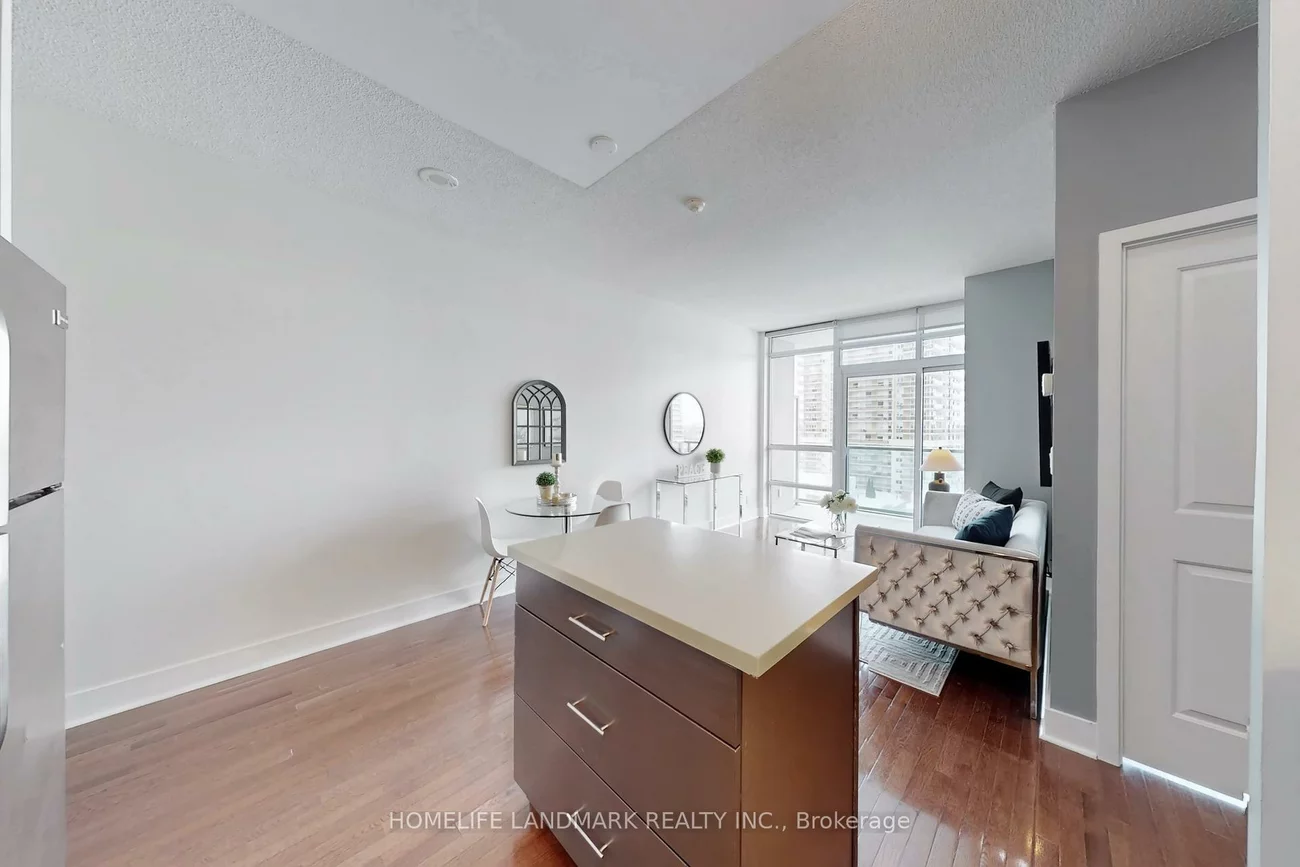 26, Norton, Willowdale East, Toronto