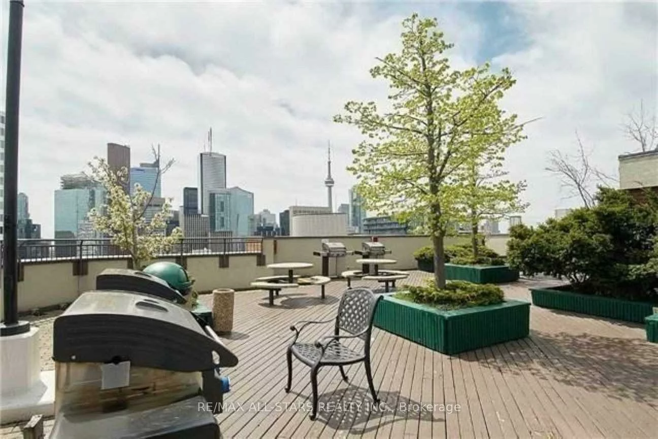 633, Bay, Bay Street Corridor, Toronto
