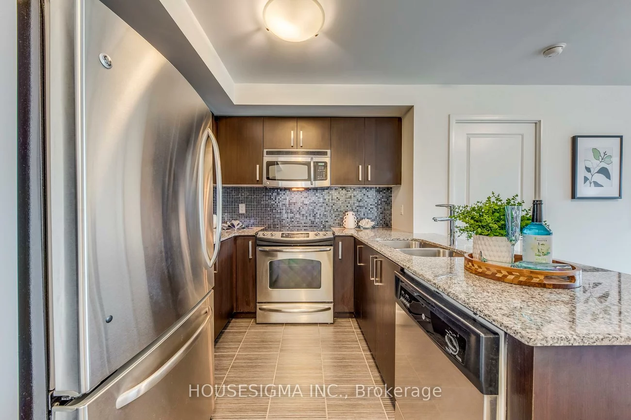 17, Anndale, Willowdale East, Toronto