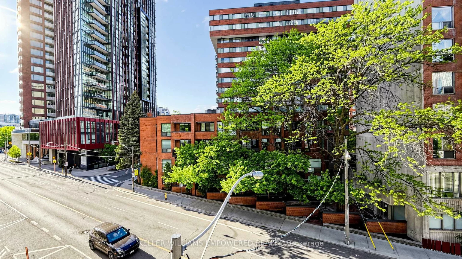 8, Scollard, Annex, Toronto