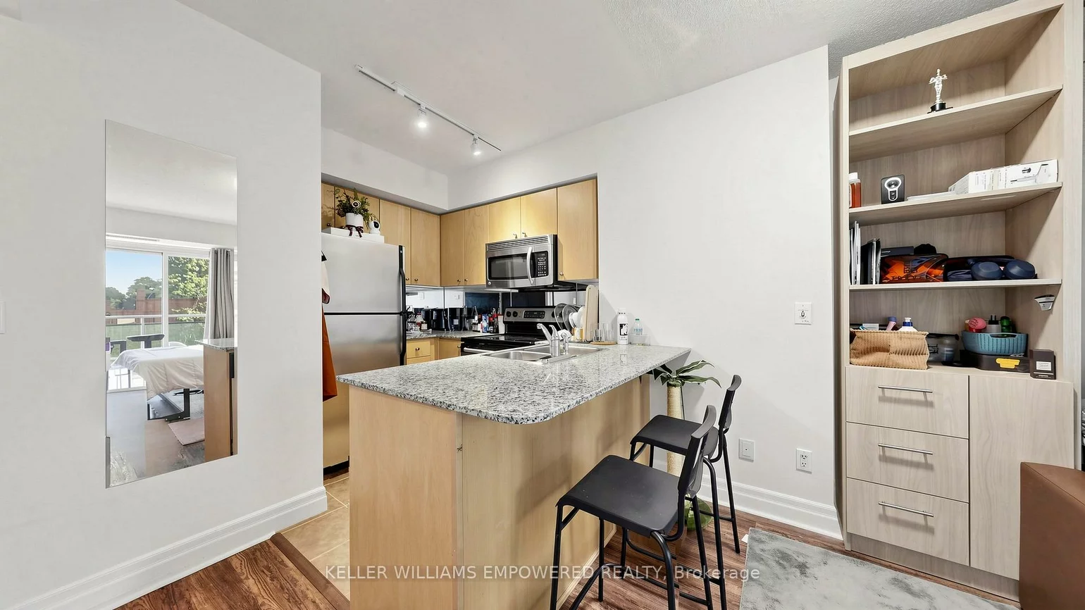 8, Scollard, Annex, Toronto