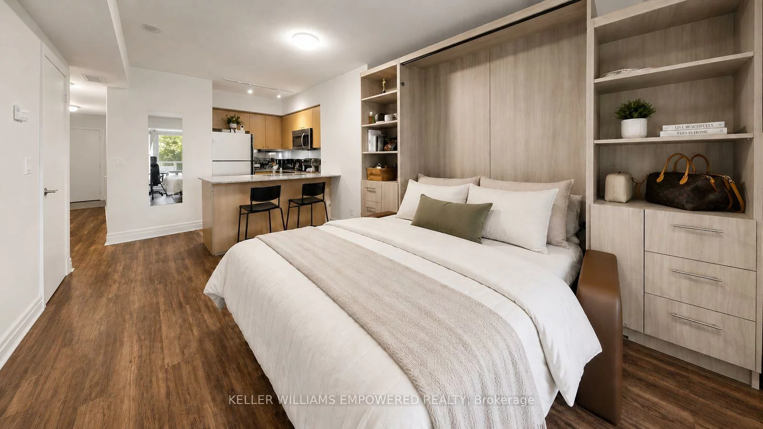 8, Scollard, Annex, Toronto