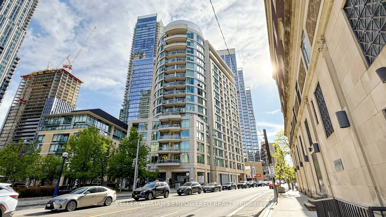 8, Scollard, Annex, Toronto