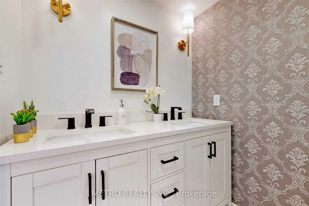 90, Fisherville, Westminster-Branson, Toronto