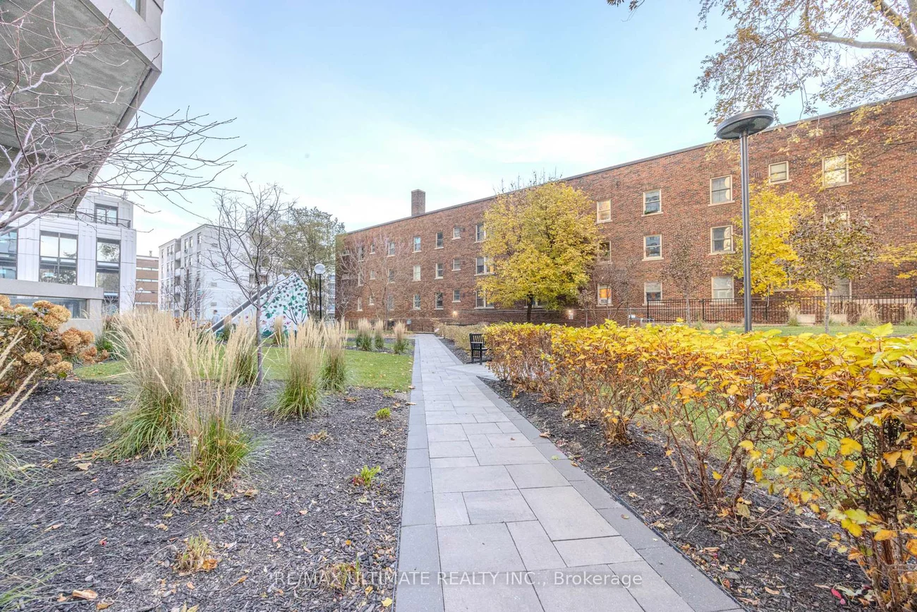 240, Heath, Forest Hill South, Toronto