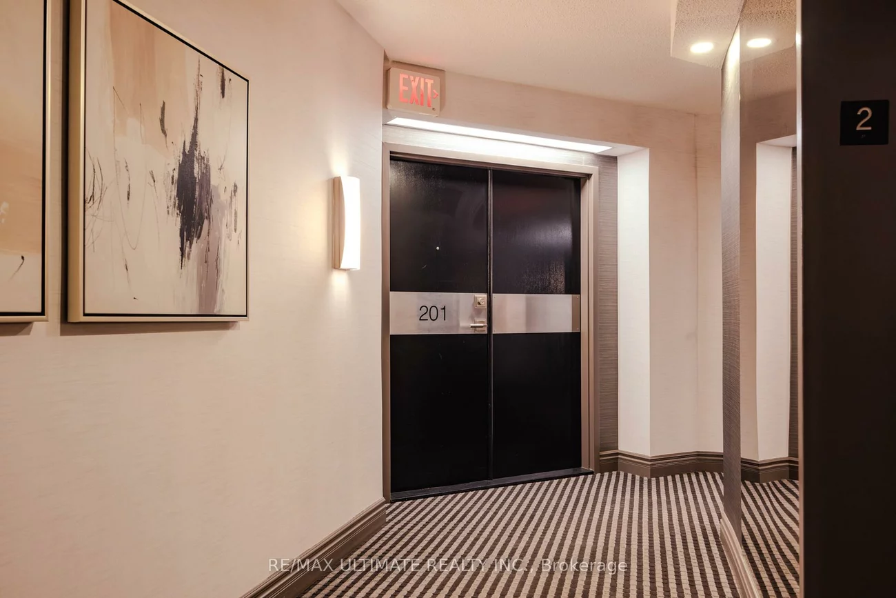 240, Heath, Forest Hill South, Toronto