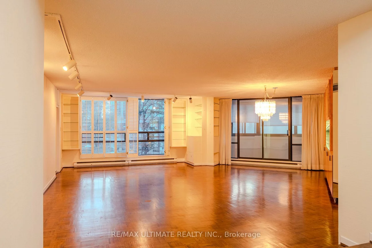 240, Heath, Forest Hill South, Toronto