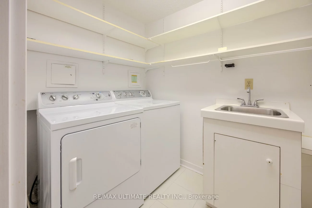 240, Heath, Forest Hill South, Toronto