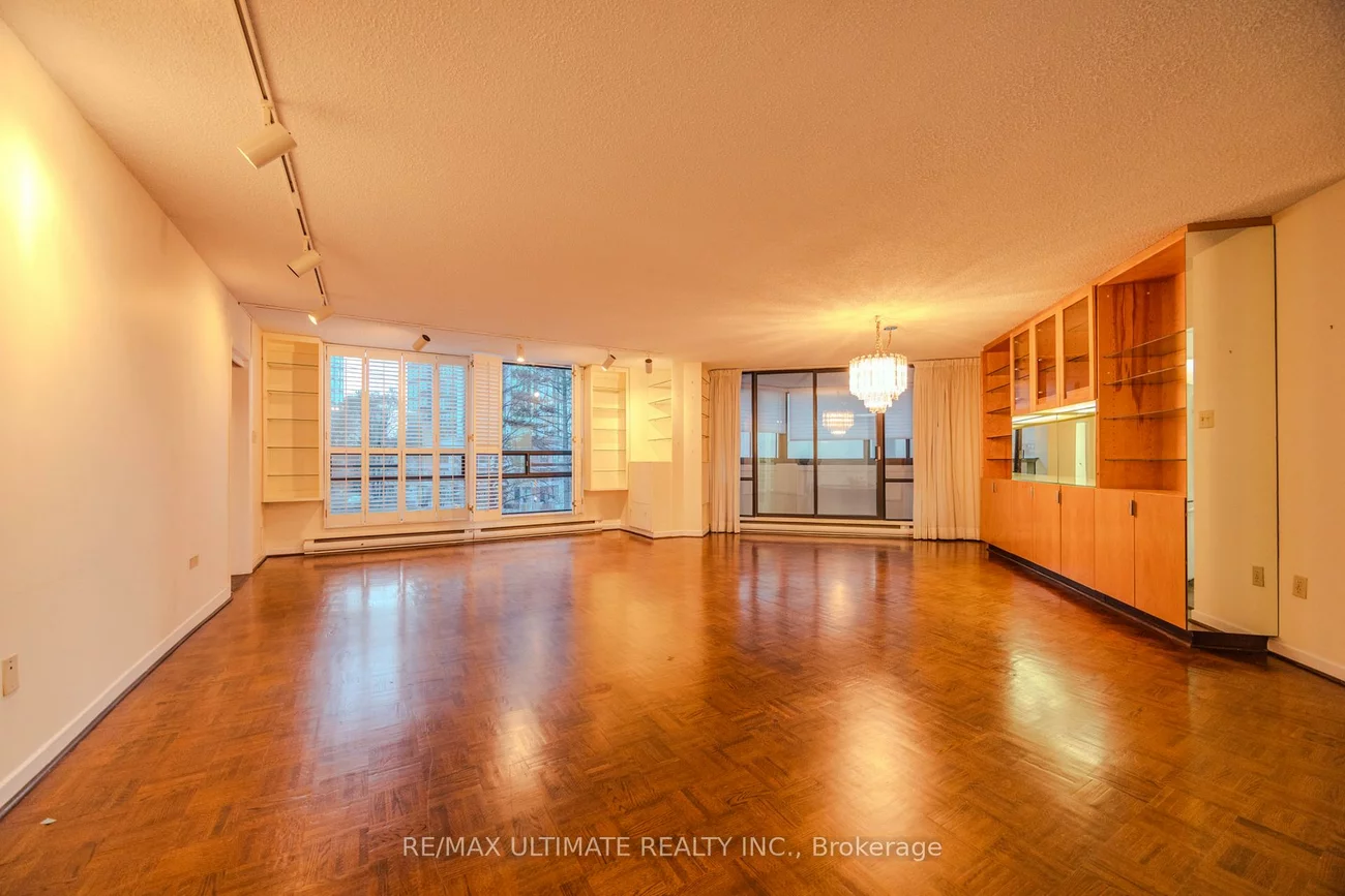 240, Heath, Forest Hill South, Toronto