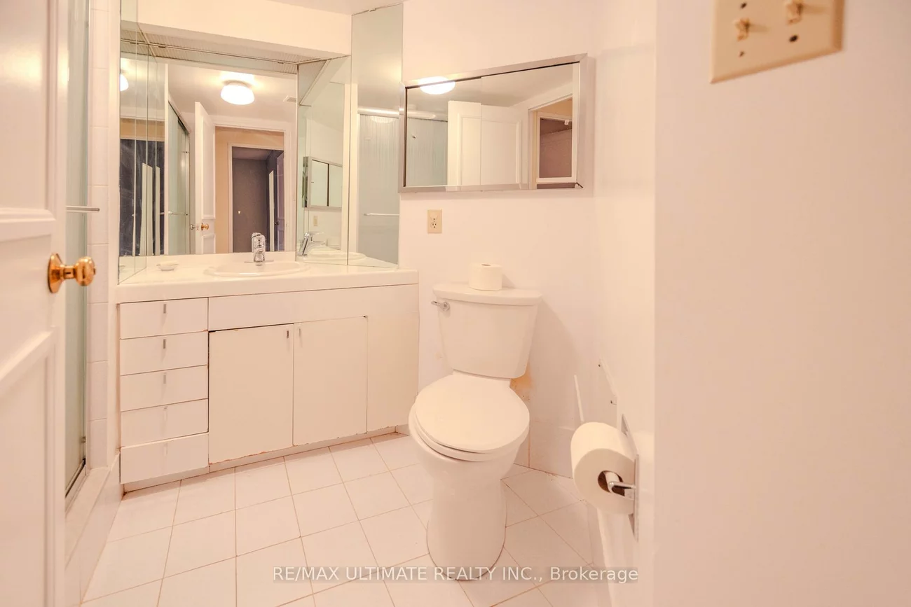 240, Heath, Forest Hill South, Toronto
