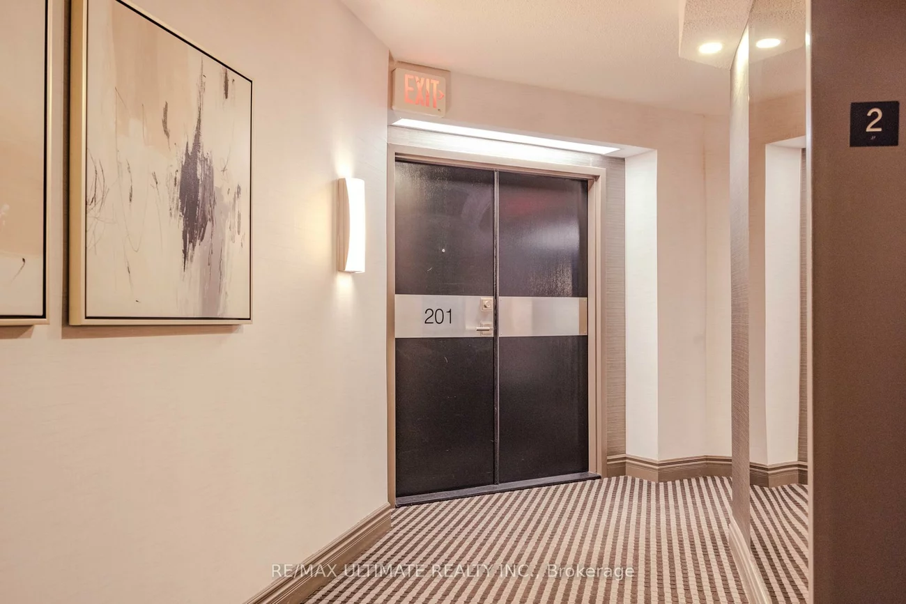 240, Heath, Forest Hill South, Toronto