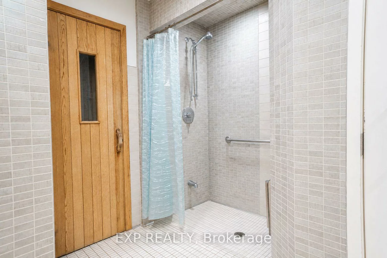 500, St Clair, Forest Hill South, Toronto