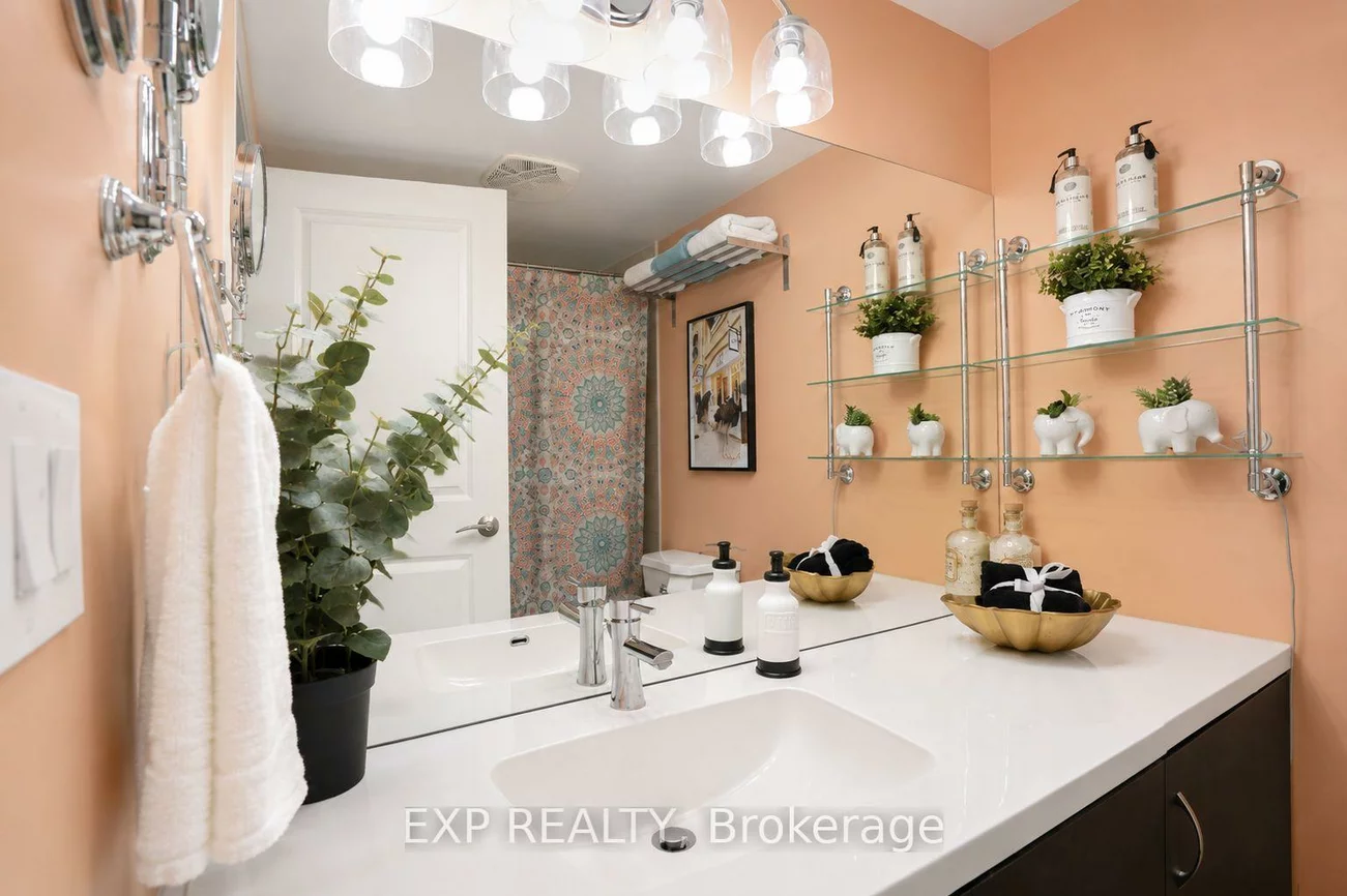 500, St Clair, Forest Hill South, Toronto
