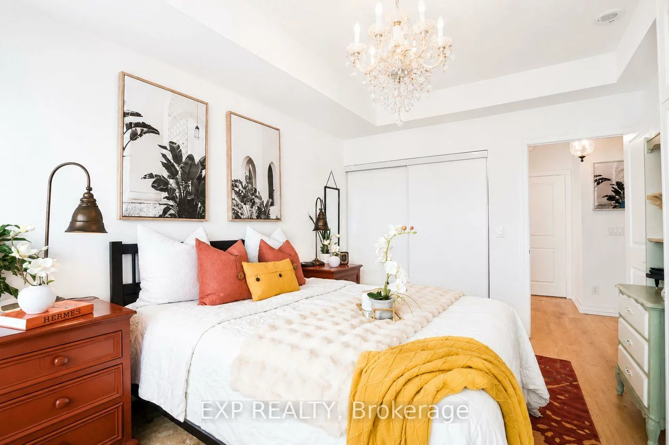 500, St Clair, Forest Hill South, Toronto