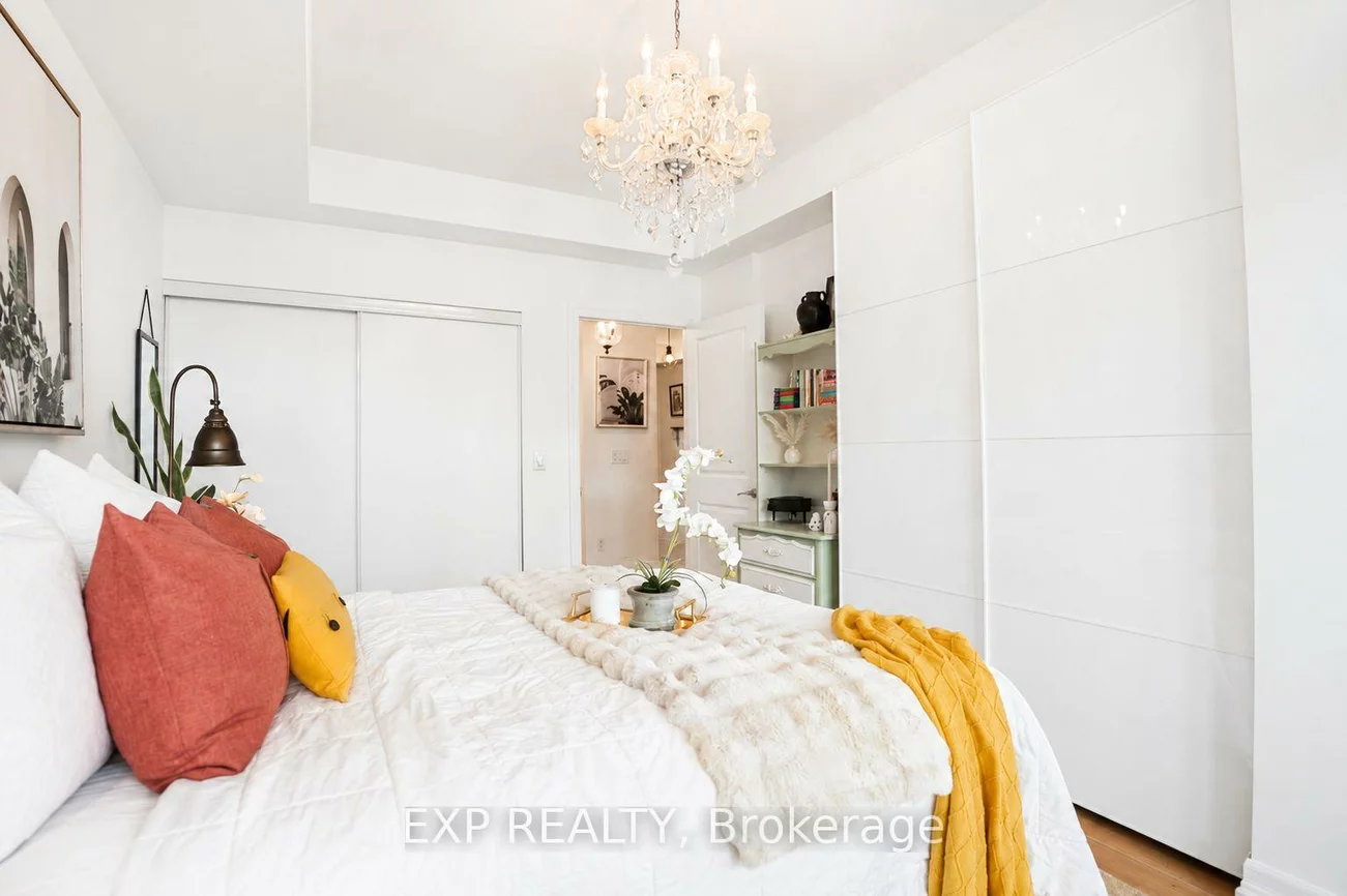 500, St Clair, Forest Hill South, Toronto