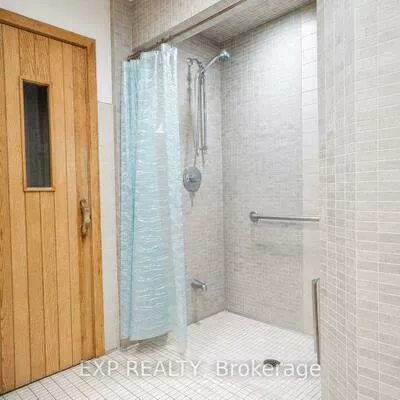 500, St Clair, Forest Hill South, Toronto