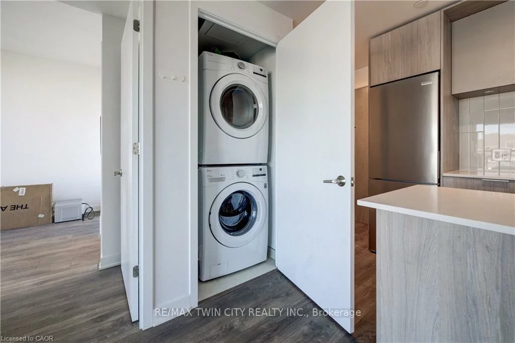 130, RIVER, Regent Park, Toronto