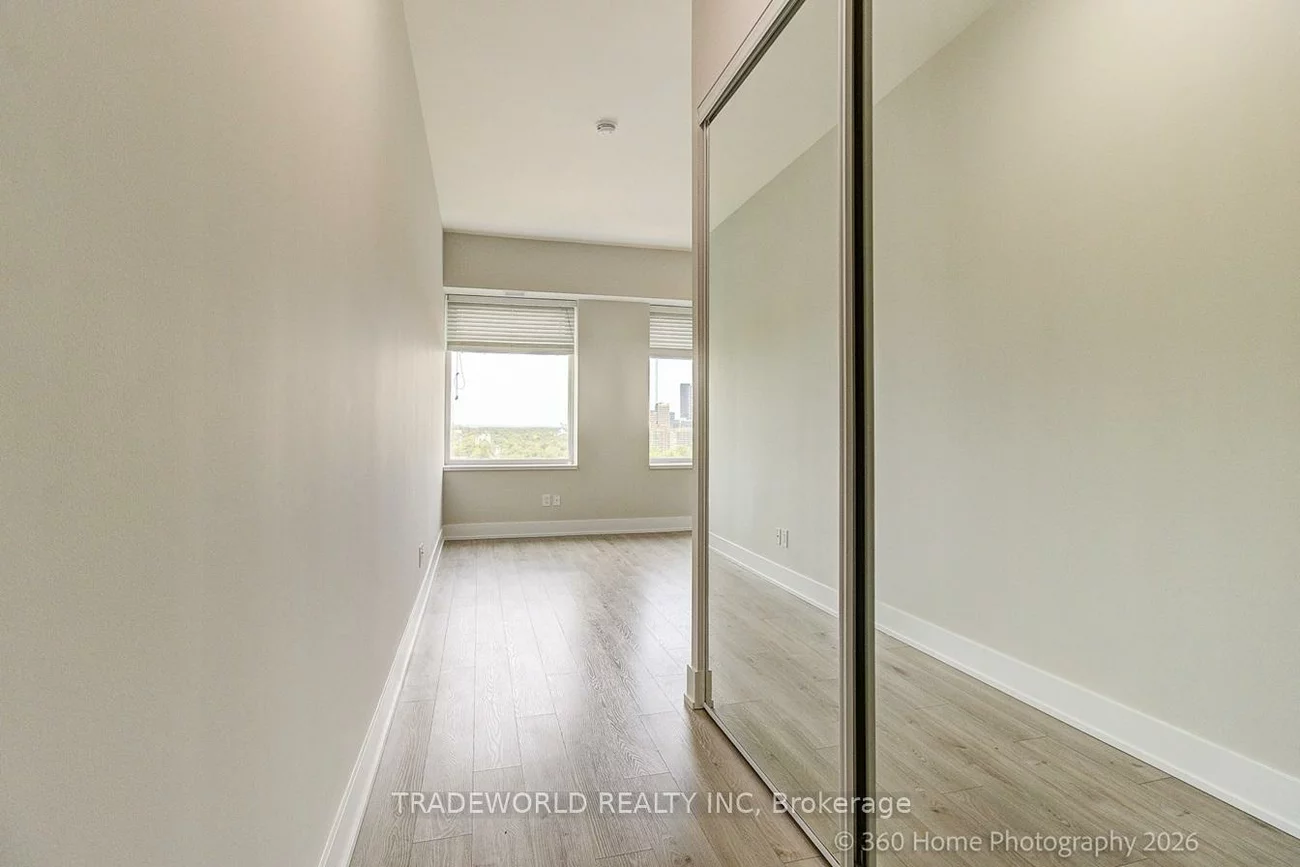 111, St. Clair, Yonge-St. Clair, Toronto
