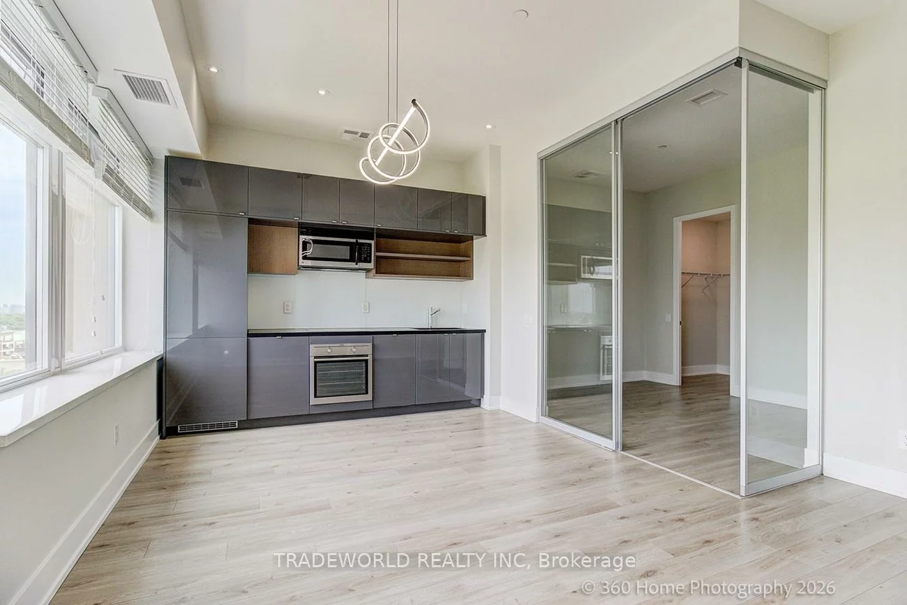 111, St. Clair, Yonge-St. Clair, Toronto
