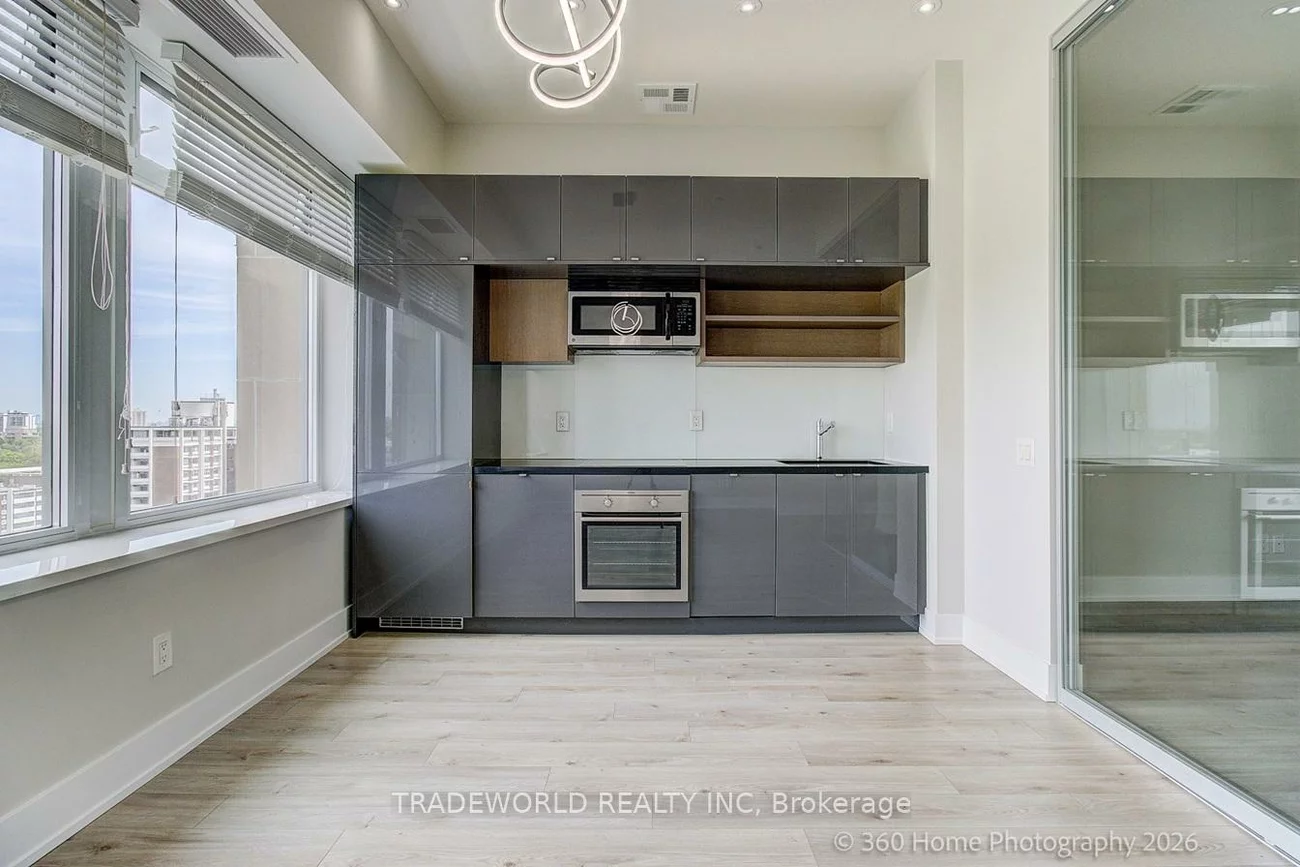 111, St. Clair, Yonge-St. Clair, Toronto