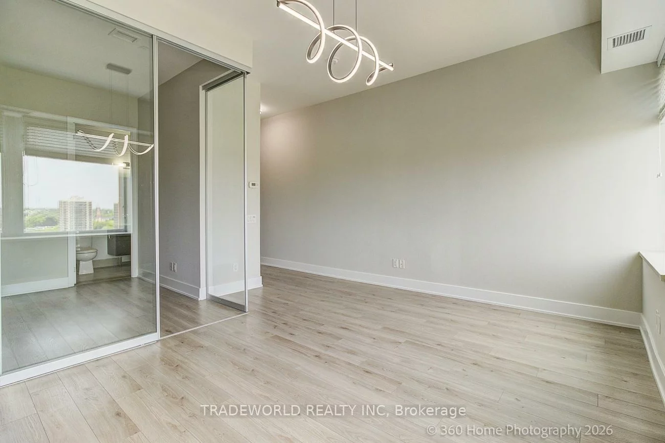 111, St. Clair, Yonge-St. Clair, Toronto
