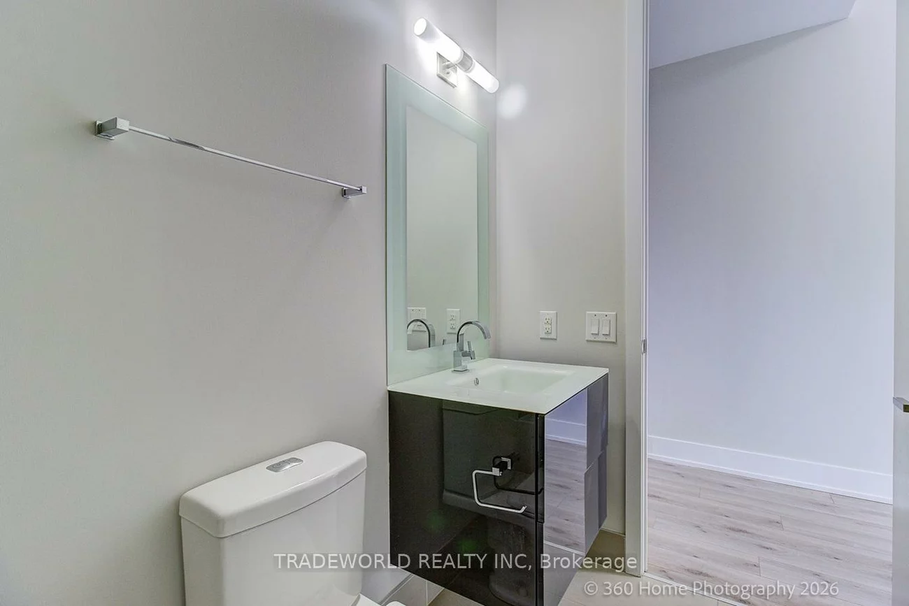 111, St. Clair, Yonge-St. Clair, Toronto