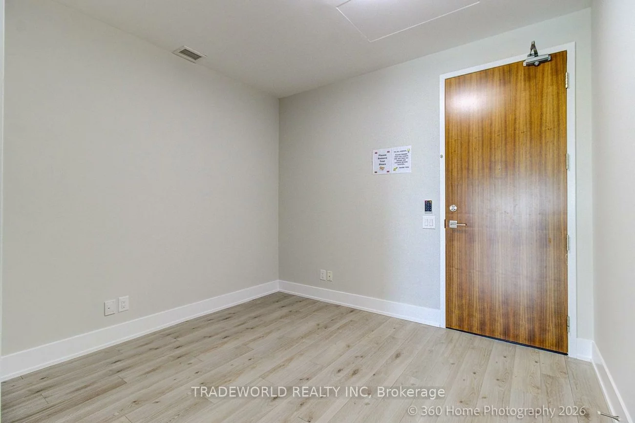 111, St. Clair, Yonge-St. Clair, Toronto