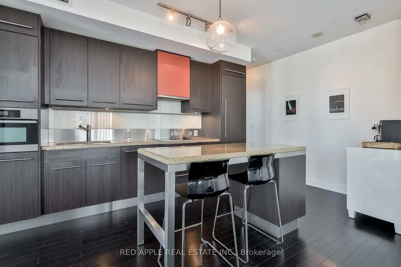80, John, Waterfront Communities C1, Toronto