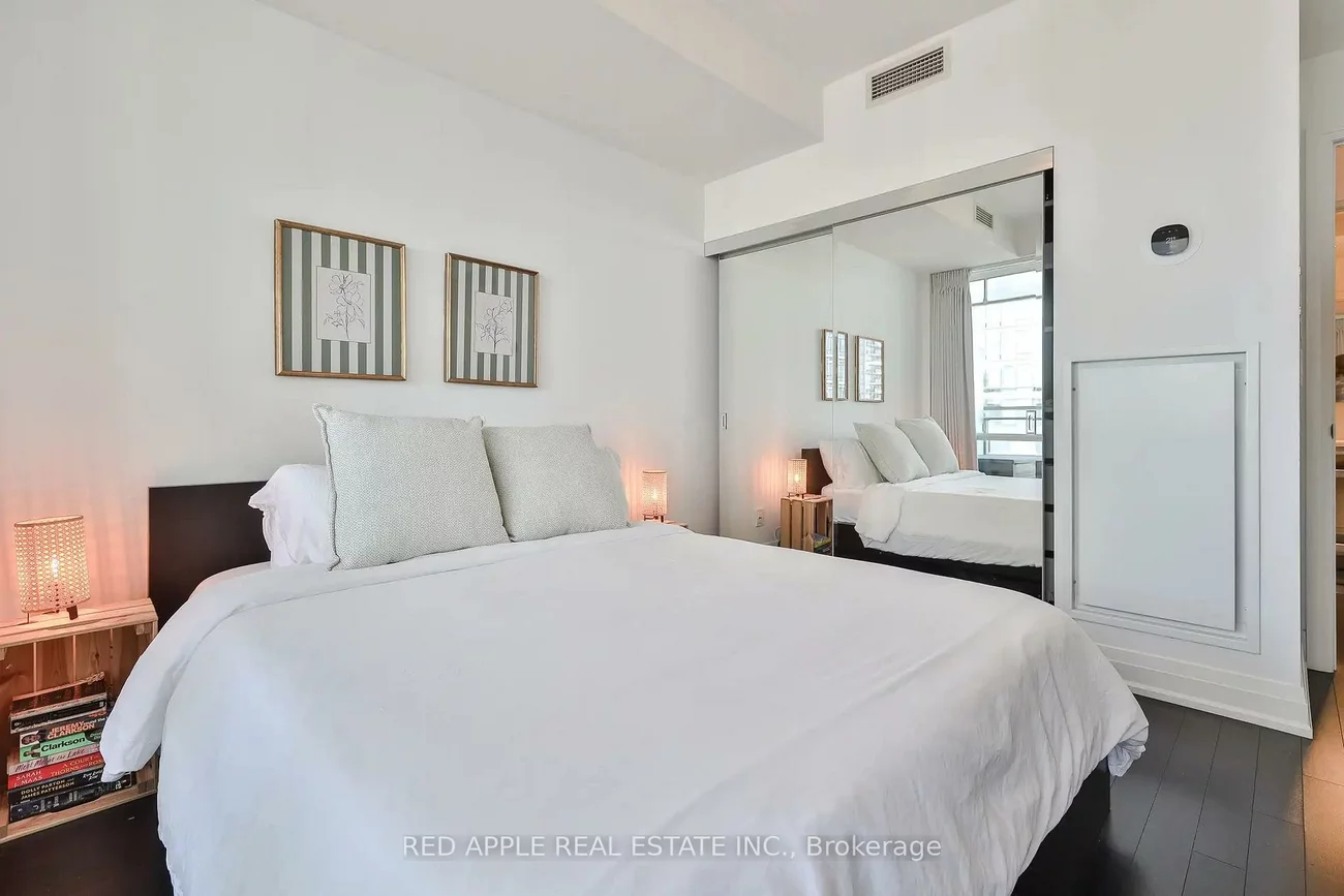 80, John, Waterfront Communities C1, Toronto