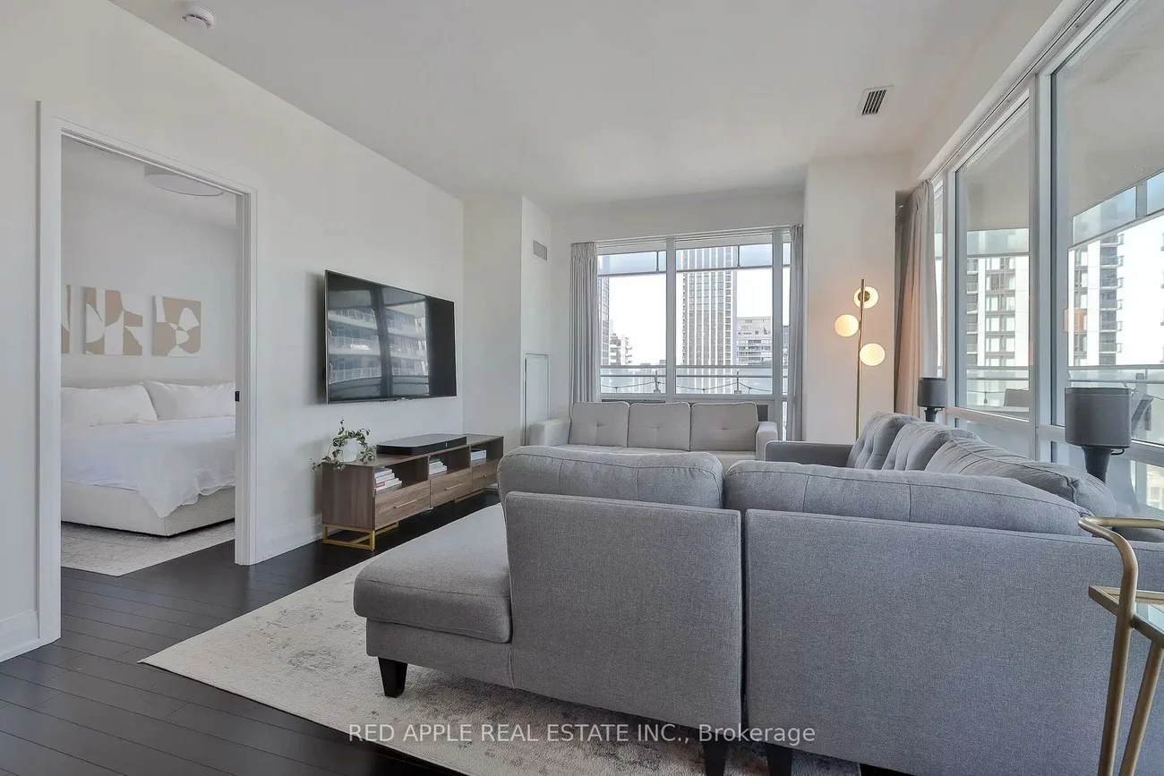 80, John, Waterfront Communities C1, Toronto