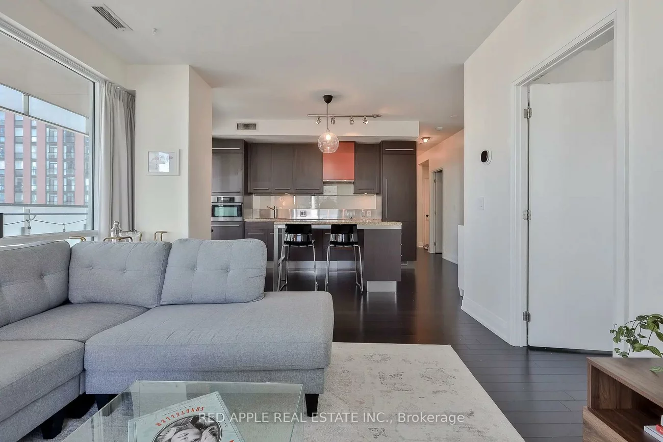 80, John, Waterfront Communities C1, Toronto