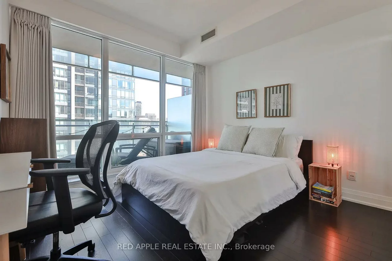 80, John, Waterfront Communities C1, Toronto
