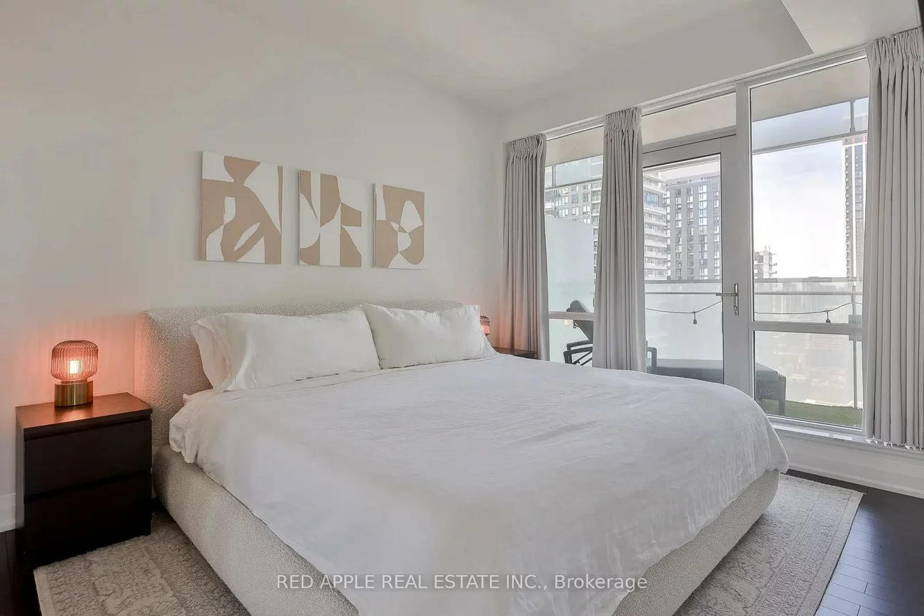 80, John, Waterfront Communities C1, Toronto
