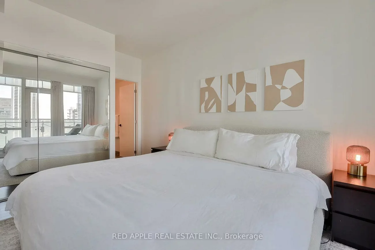 80, John, Waterfront Communities C1, Toronto